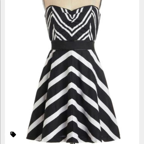 Modcloth Chevron the Dance Floor Strapless Dress - Picture 2 of 4